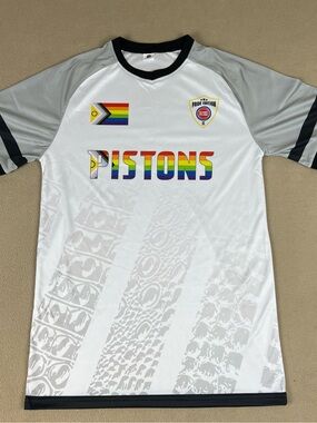 Detroit Pistons NBA Pride Edtion T-Shirt. Rainbow Flag. 100% Polyester. Sz Med